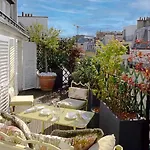 Ultra Luxe Et Confort Au Coeur Des Champs-Elysees